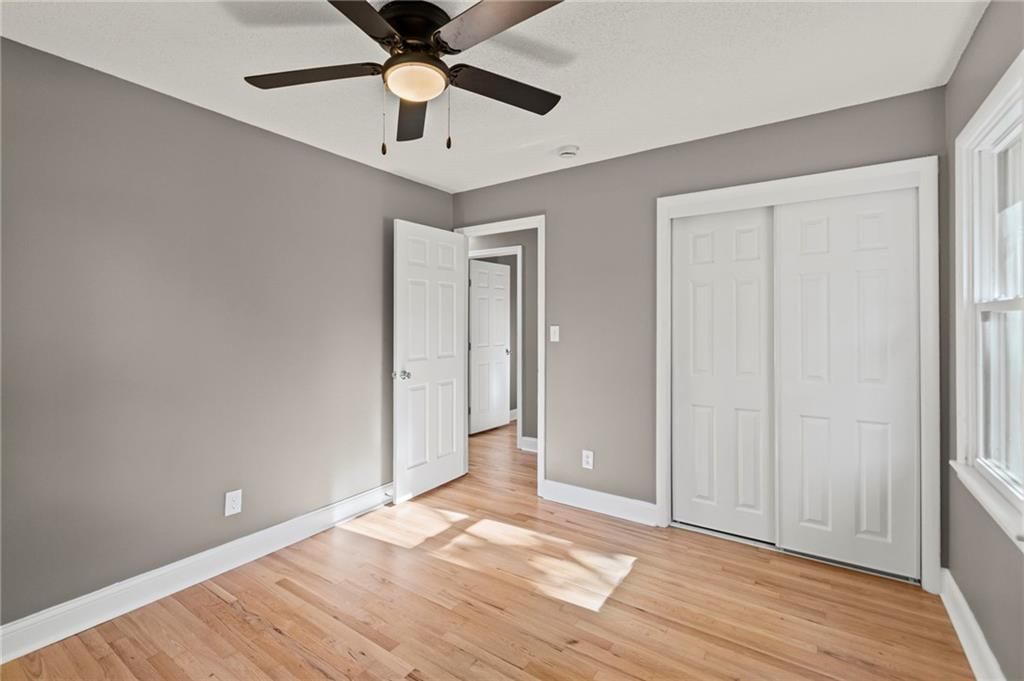 Photo 19 of 40 - 11911 Fremont Avenue, Grandview, MO 64030