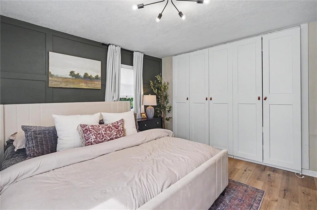 Photo 19 of 37 - 8429 W 54th Terrace, Merriam, KS 66202