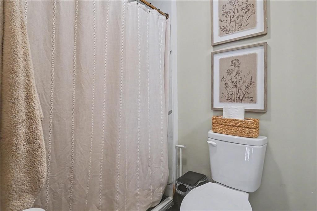 Photo 20 of 37 - 8429 W 54th Terrace, Merriam, KS 66202