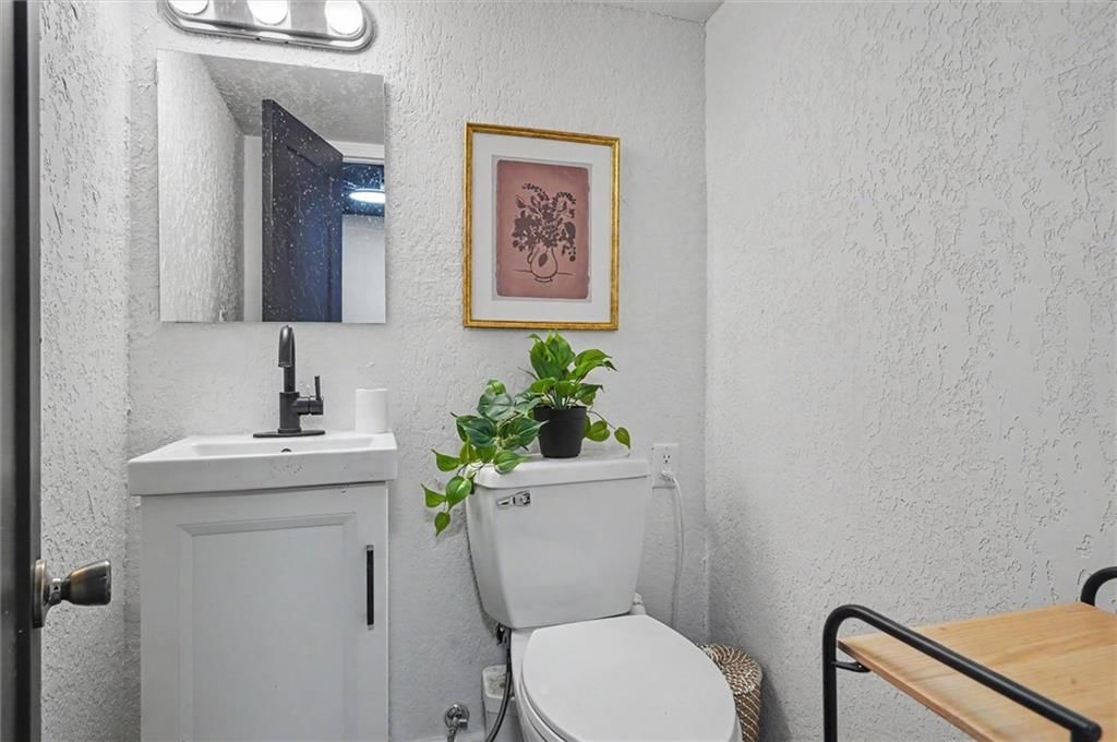 Photo 31 of 37 - 8429 W 54th Terrace, Merriam, KS 66202