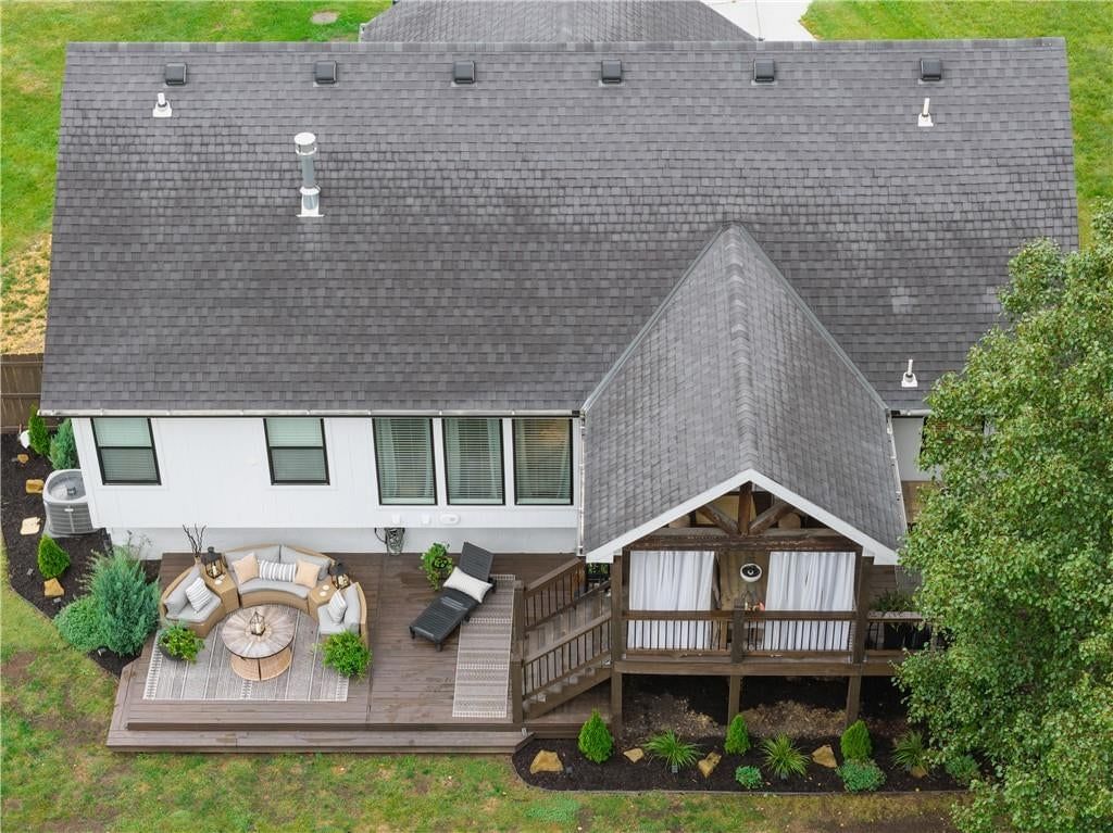 1803 NW Madi Court, Grain Valley, MO: listing photo 3