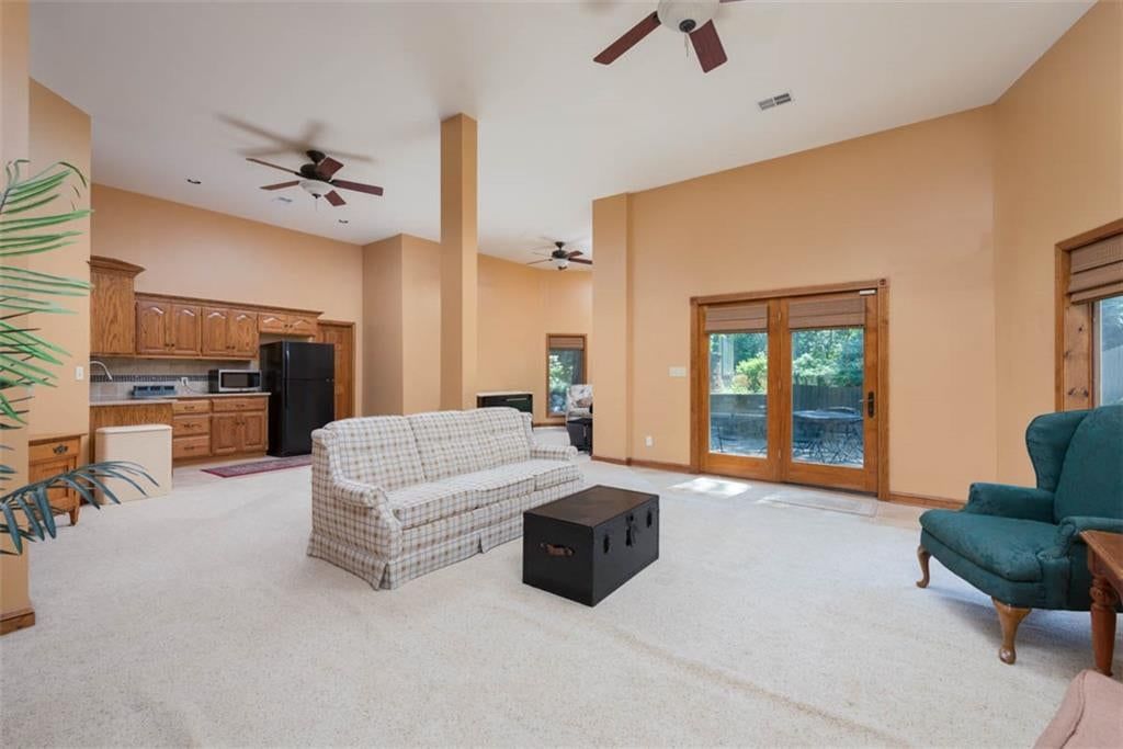 Finished basement at 719 White Oak Lane, Gladstone, MO 64116