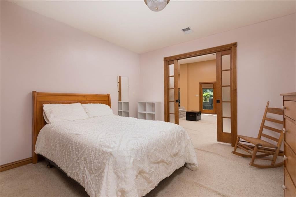 Photo 40 of 51 - 719 White Oak Lane, Gladstone, MO 64116