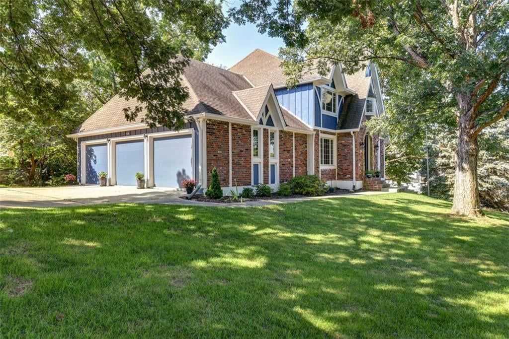 Photo 48 of 51 - 719 White Oak Lane, Gladstone, MO 64116