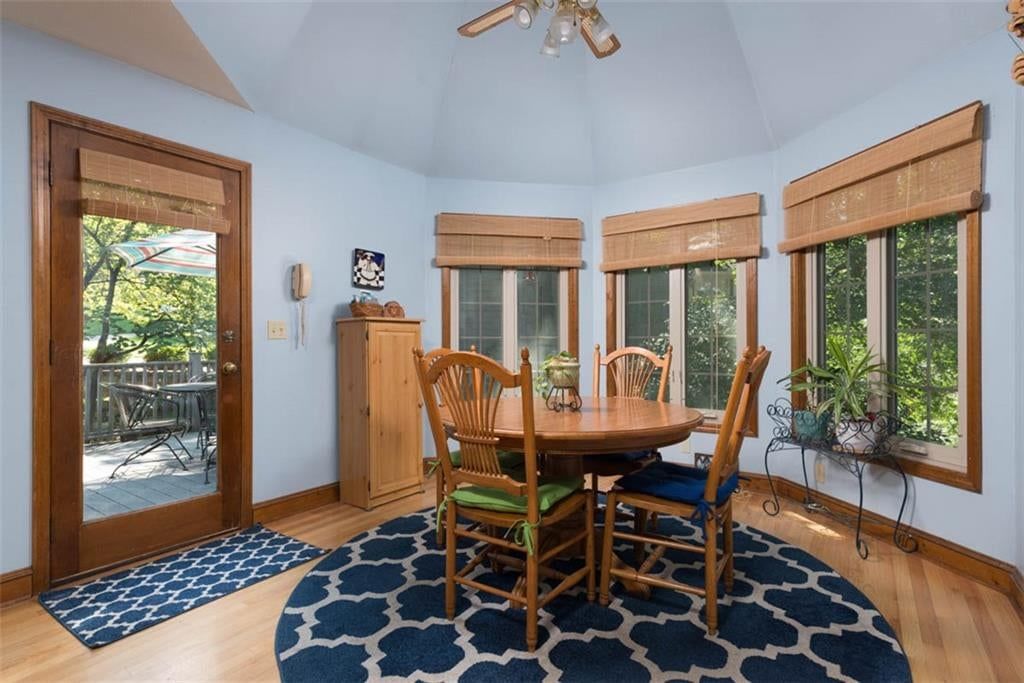 Photo 9 of 51 - 719 White Oak Lane, Gladstone, MO 64116