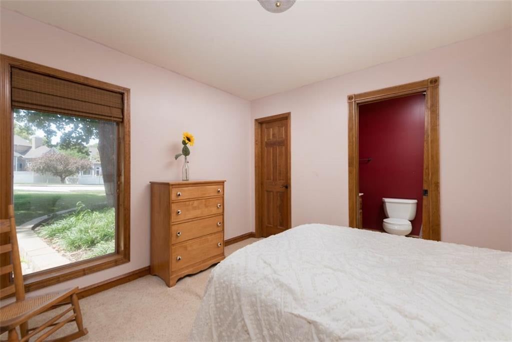 Photo 41 of 51 - 719 White Oak Lane, Gladstone, MO 64116