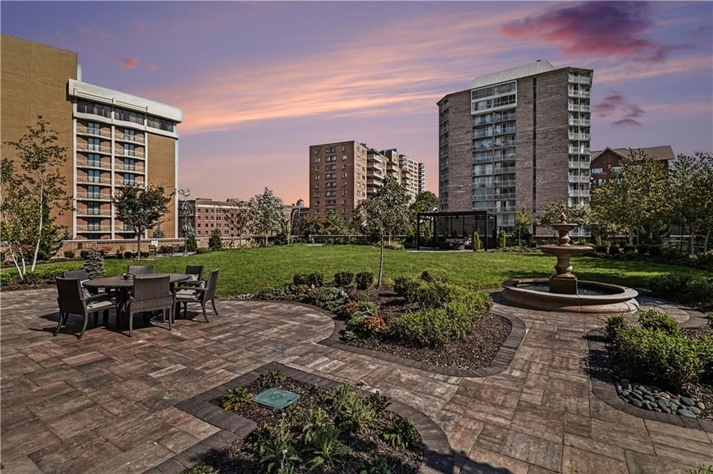 400 W 49th Terrace, Kansas City, MO: listing photo 3