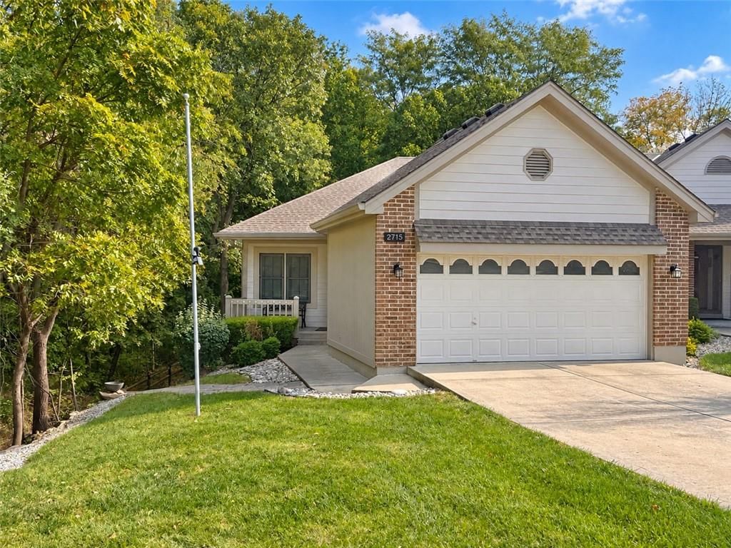 2715 NE 74th Street, Gladstone, MO