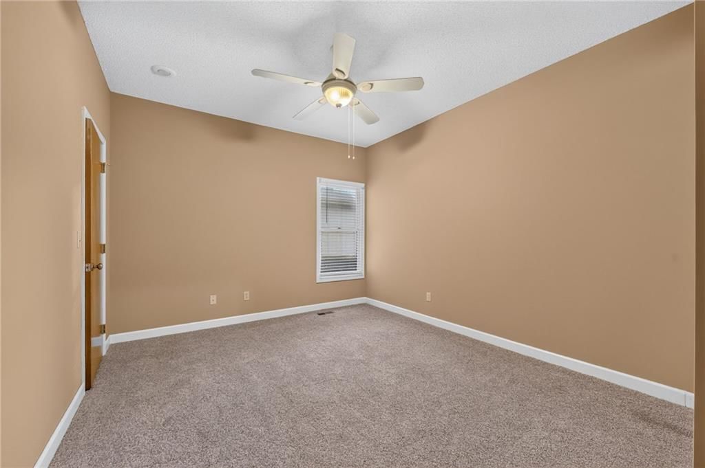 Photo 20 of 36 - 2715 NE 74th Street, Kansas City, MO 64119