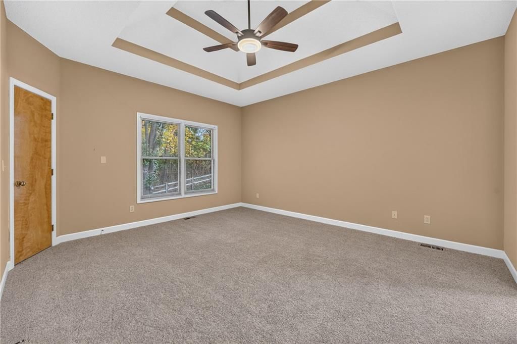 Photo 23 of 36 - 2715 NE 74th Street, Kansas City, MO 64119