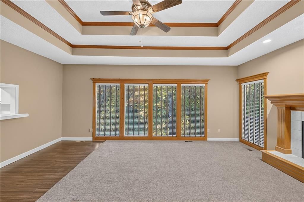 Photo 10 of 36 - 2715 NE 74th Street, Kansas City, MO 64119