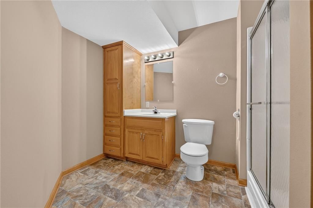 Photo 35 of 36 - 2715 NE 74th Street, Kansas City, MO 64119