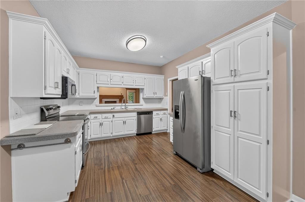 Photo 14 of 36 - 2715 NE 74th Street, Kansas City, MO 64119