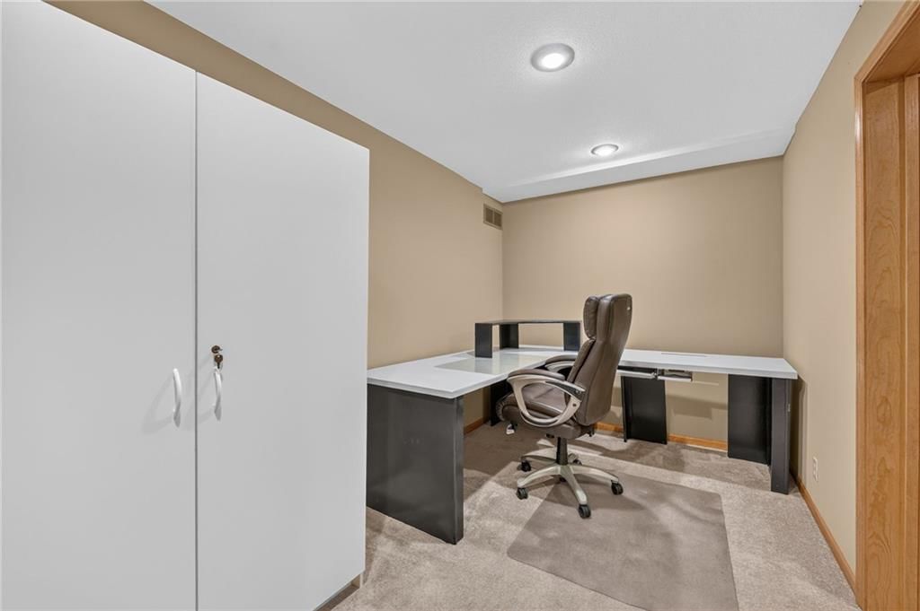 Photo 31 of 36 - 2715 NE 74th Street, Kansas City, MO 64119