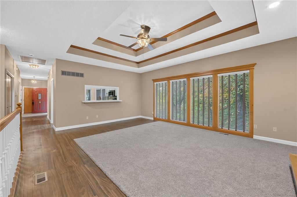 Photo 12 of 36 - 2715 NE 74th Street, Kansas City, MO 64119