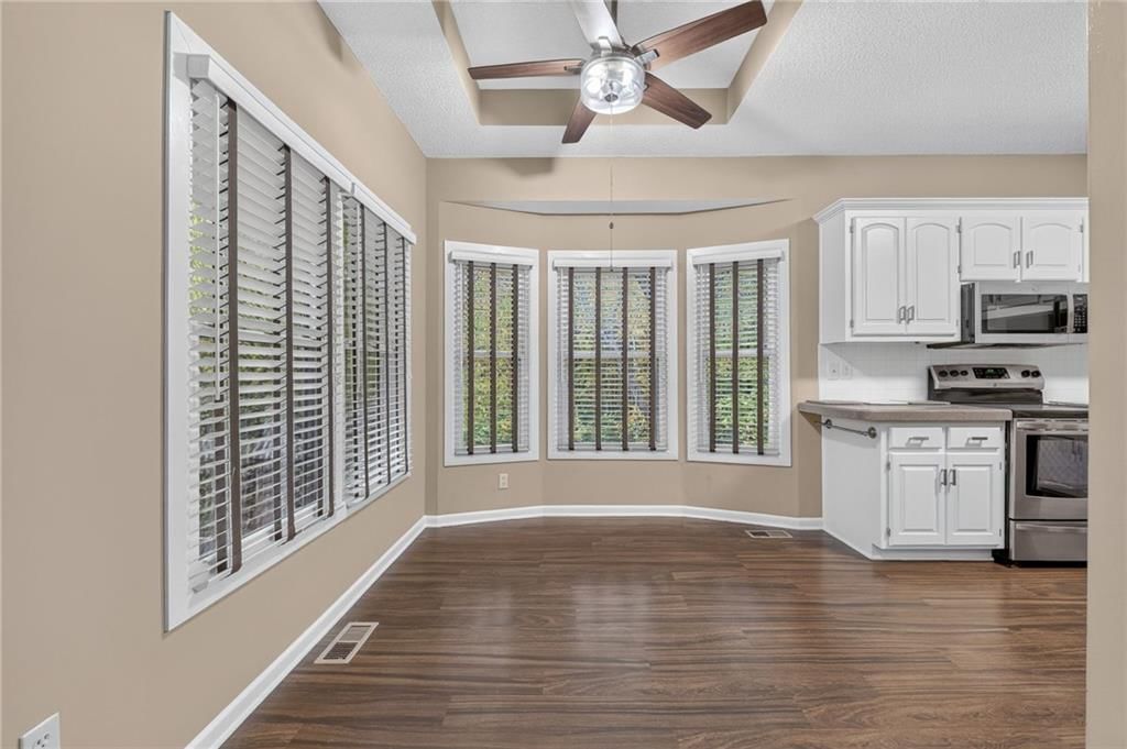 Photo 19 of 36 - 2715 NE 74th Street, Kansas City, MO 64119