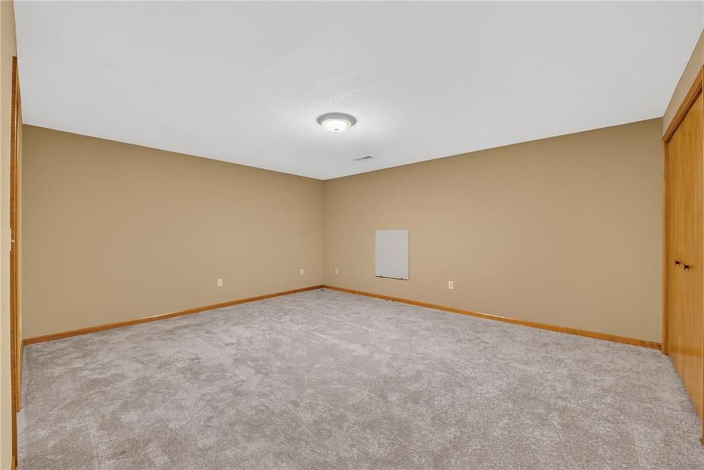 Photo 34 of 36 - 2715 NE 74th Street, Kansas City, MO 64119