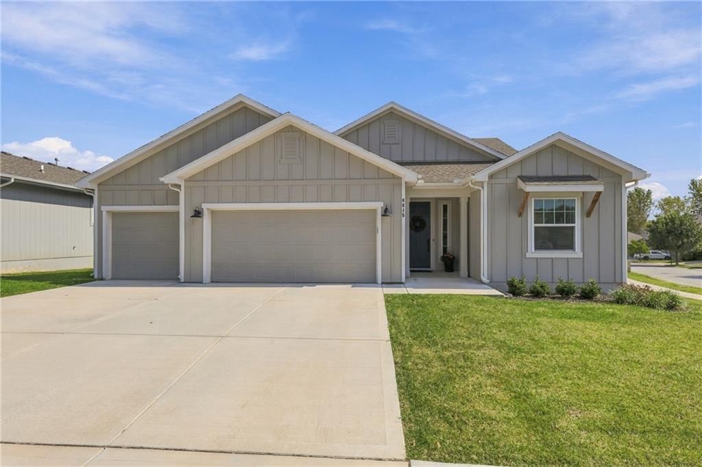 8015 N Sycamore Avenue, Kansas City, MO