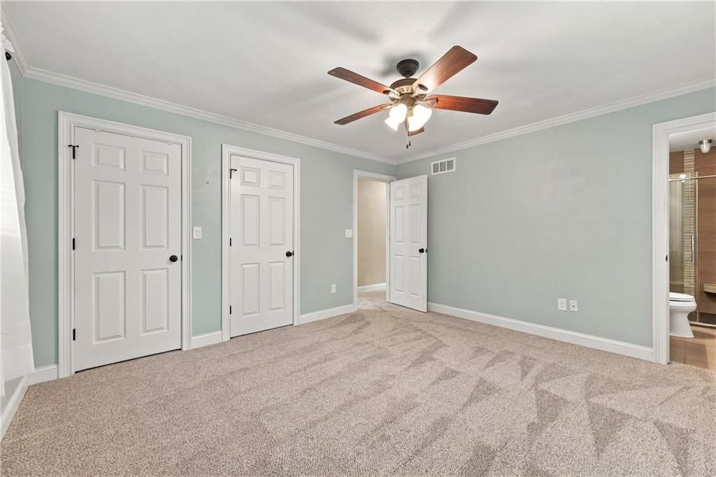 Photo 15 of 32 - 1703 NE 77 Street, Gladstone, MO 64118
