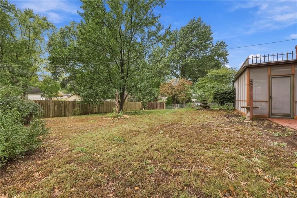 Photo 30 of 32 - 1703 NE 77 Street, Gladstone, MO 64118