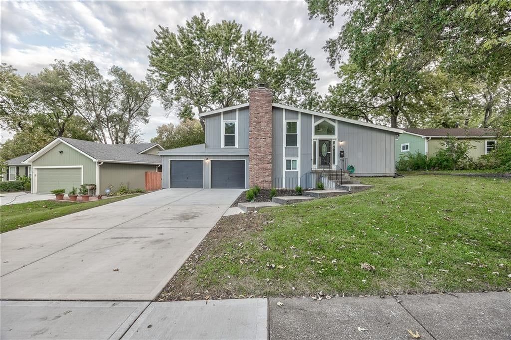 9400 W 83rd Terrace, Overland Park, KS: listing photo 3