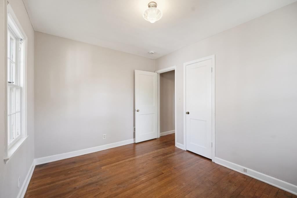 Photo 11 of 46 - 4920 Birch Street, Roeland Park, KS 66205