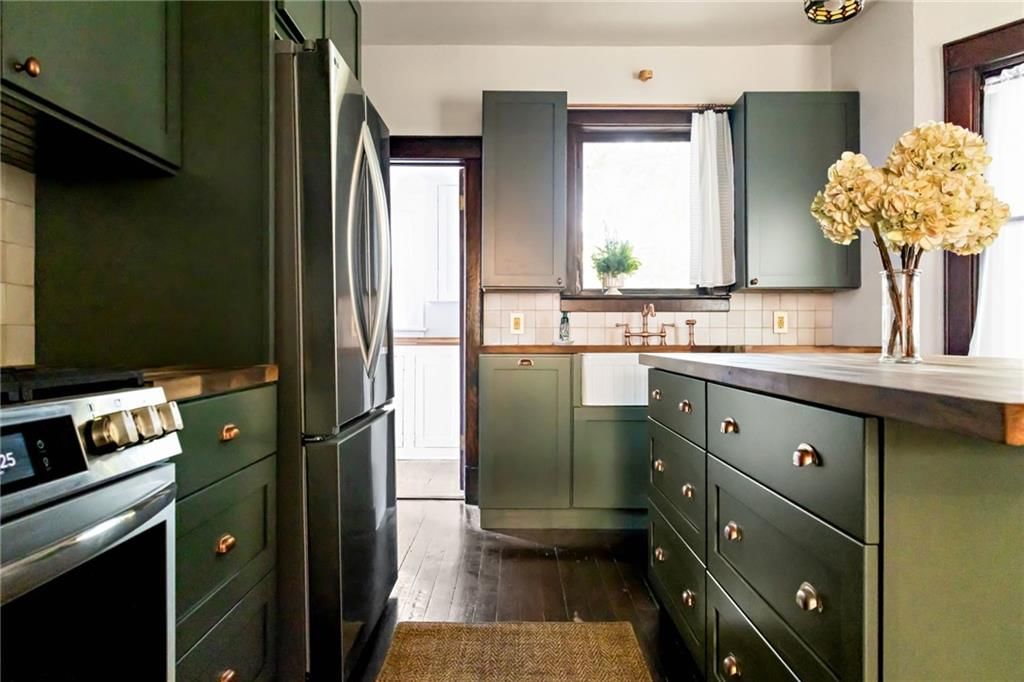 4402 Windsor Avenue, Kansas City, MO: listing photo 3