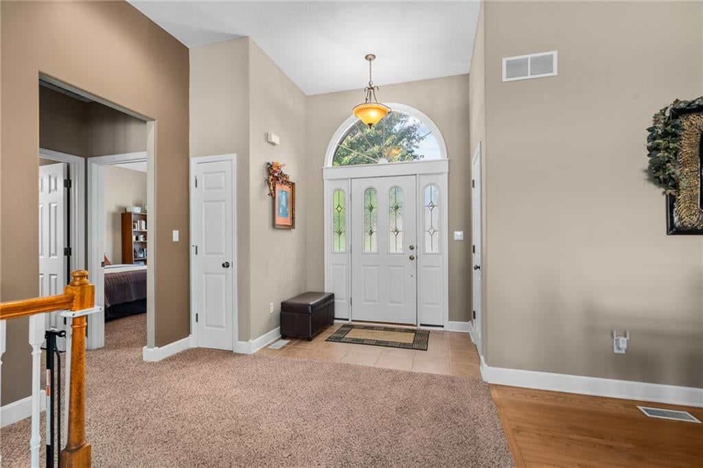 207 Peach Tree Avenue, Lone Jack, MO: listing photo 3