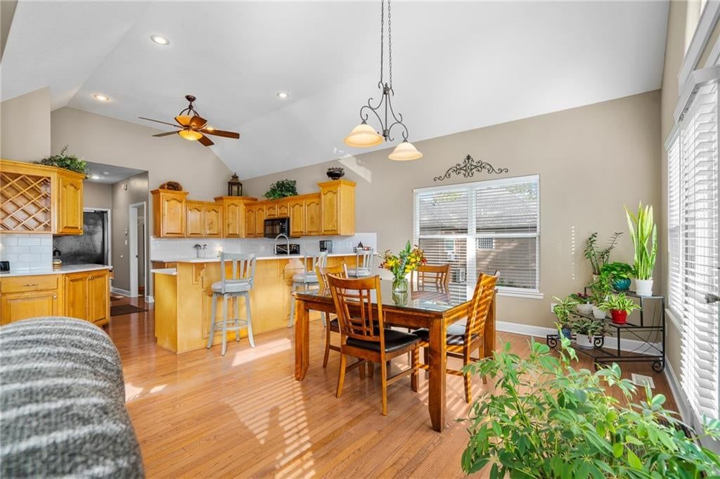 Breakfast nook at 207 Peach Tree Avenue, Lone Jack, MO 64070
