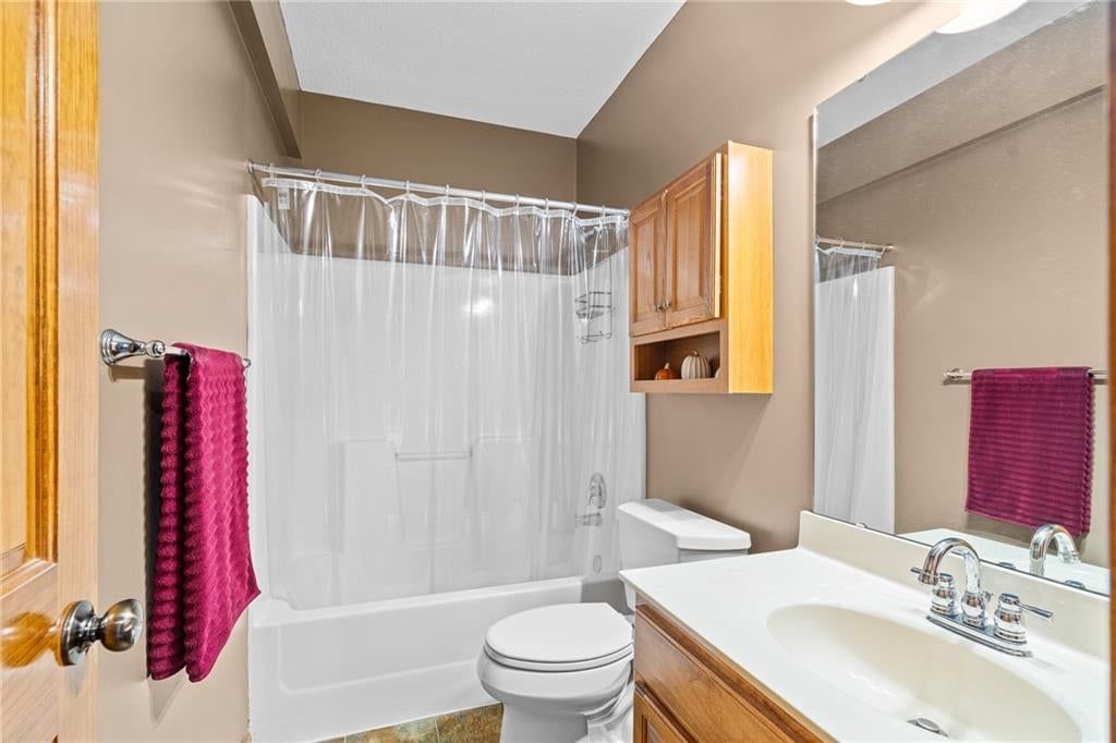 Photo 38 of 62 - 207 Peach Tree Avenue, Lone Jack, MO 64070