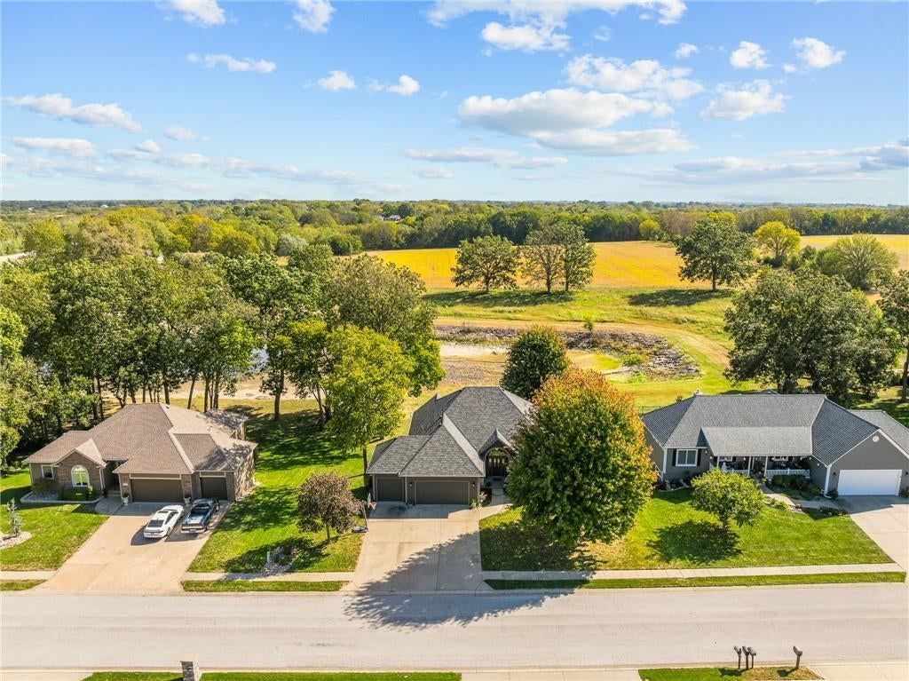 Photo 51 of 62 - 207 Peach Tree Avenue, Lone Jack, MO 64070