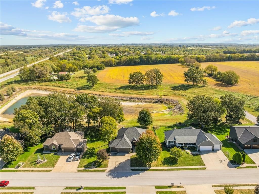 Photo 52 of 62 - 207 Peach Tree Avenue, Lone Jack, MO 64070