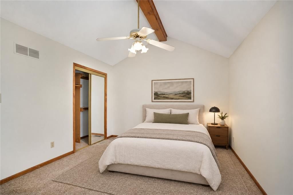 Photo 9 of 30 - 5511 NE 50th Street, Kansas City, MO 64119