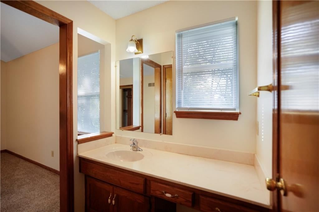 Photo 23 of 30 - 5511 NE 50th Street, Kansas City, MO 64119