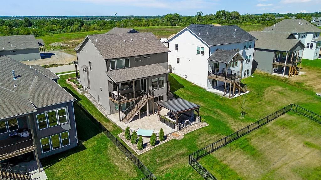 1713 SW Arbormill Terrace, Lee's Summit, MO: listing photo 2
