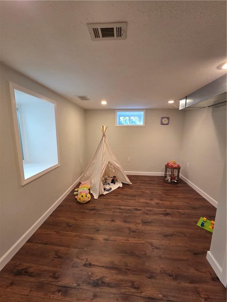Photo 11 of 15 - 10911 W 56th Street, Shawnee, KS 66203