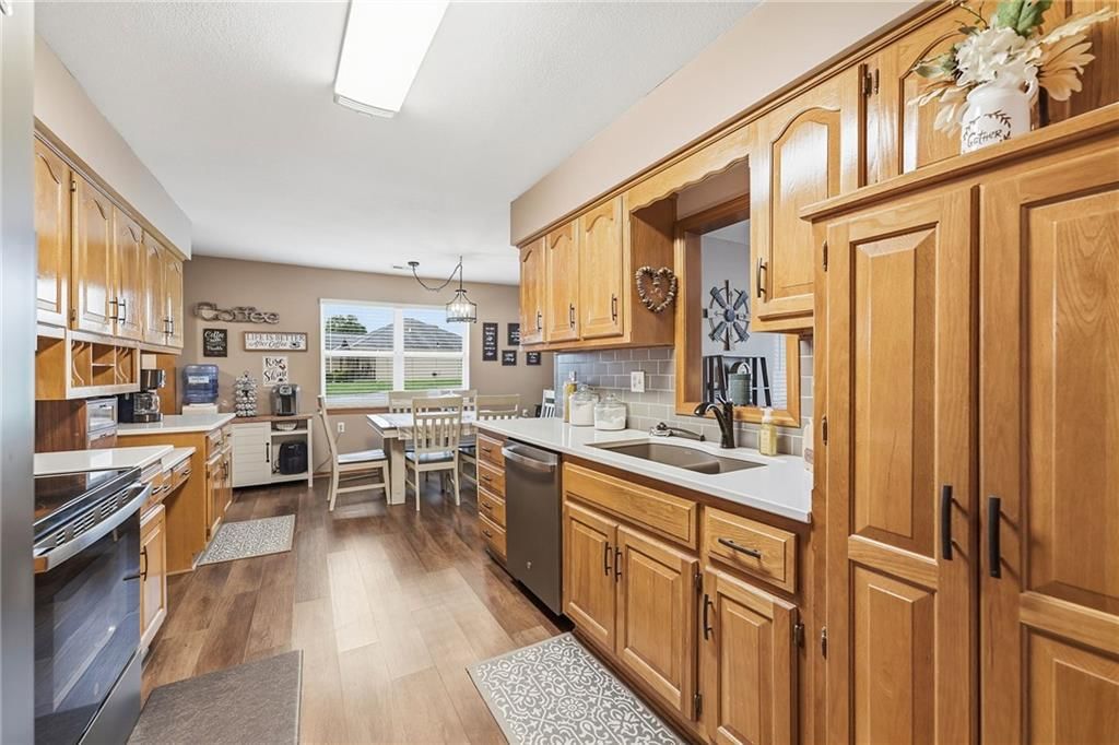516 SATURN Drive, Raymore, MO: listing photo 3