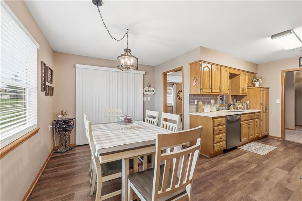 Photo 10 of 26 - 516 SATURN Drive, Raymore, MO 64083