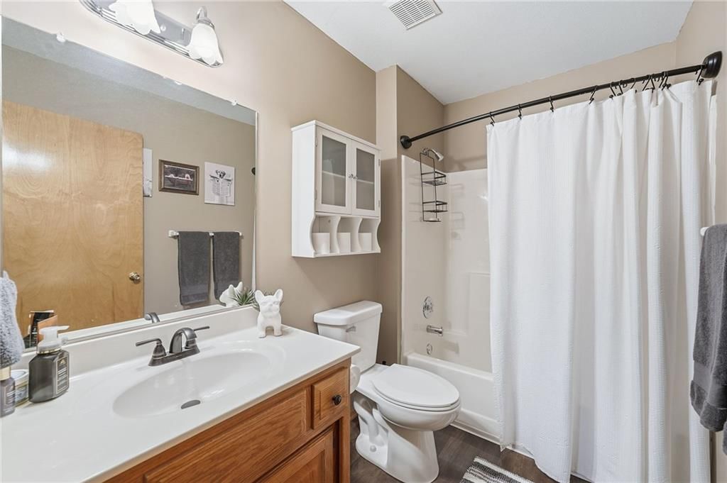 Photo 23 of 26 - 516 SATURN Drive, Raymore, MO 64083