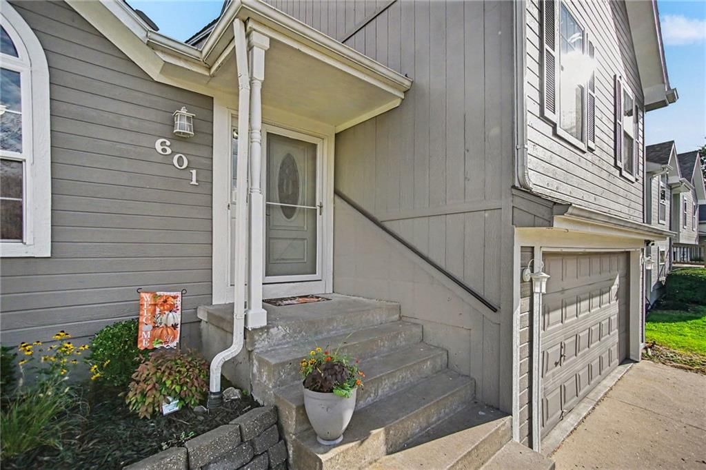 601 N Winwood Street, Gardner, KS: listing photo 3