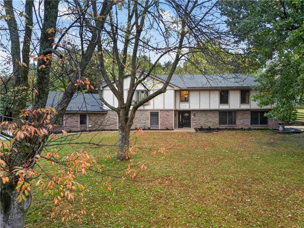 Photo 5 of 65 - 13300 W 71st Street, Shawnee, KS 66216