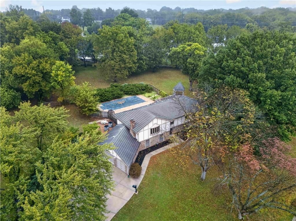Photo 9 of 65 - 13300 W 71st Street, Shawnee, KS 66216