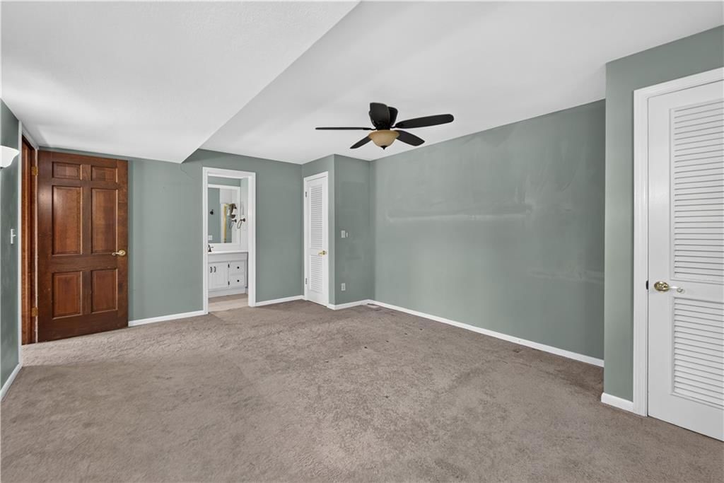 Photo 16 of 65 - 13300 W 71st Street, Shawnee, KS 66216