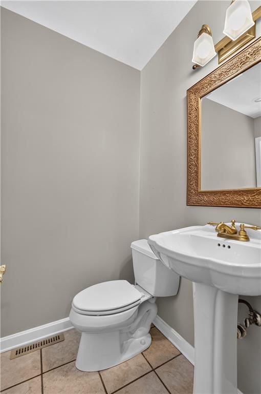 Photo 34 of 65 - 13300 W 71st Street, Shawnee, KS 66216
