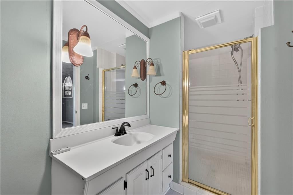 Photo 17 of 65 - 13300 W 71st Street, Shawnee, KS 66216