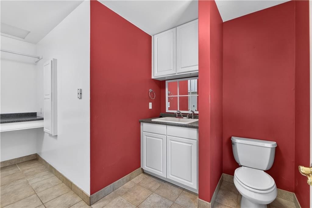 Photo 49 of 65 - 13300 W 71st Street, Shawnee, KS 66216