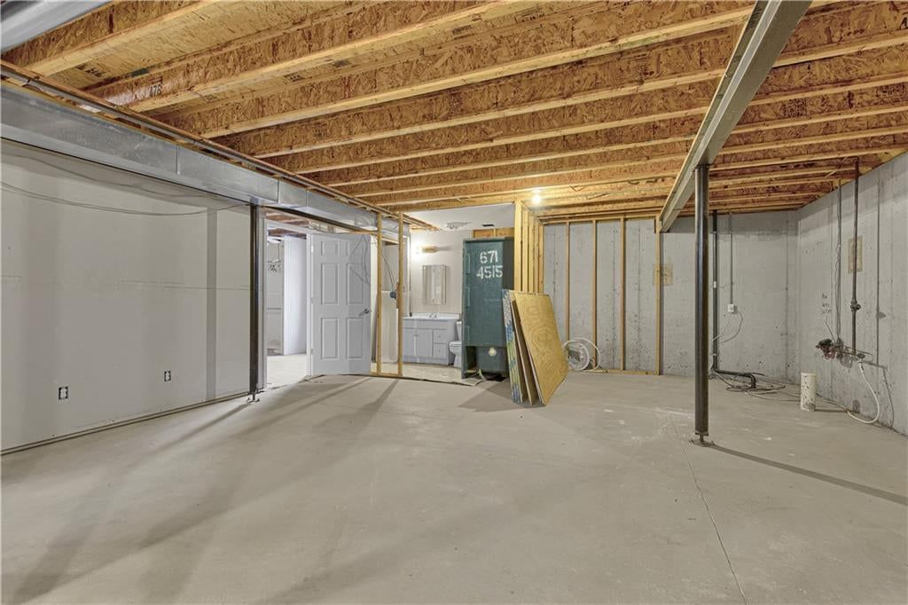 Photo 24 of 30 - 7904 N Poplar Court, Kansas City, MO 64119