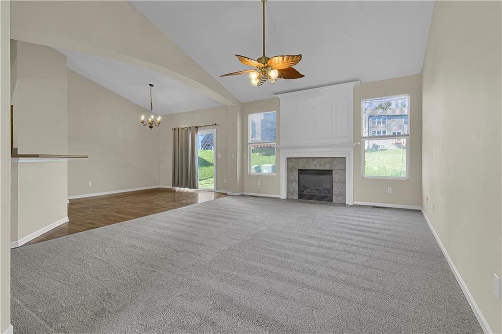 Photo 4 of 30, 7904 N Poplar Court, Kansas City, MO 64119
