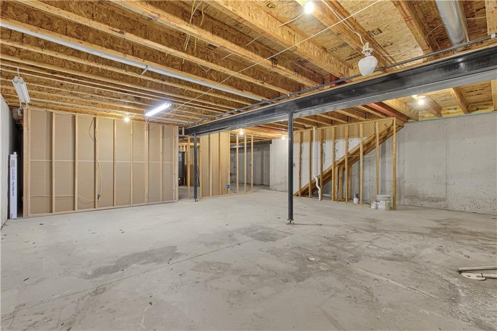 Photo 23 of 30, 7904 N Poplar Court, Kansas City, MO 64119