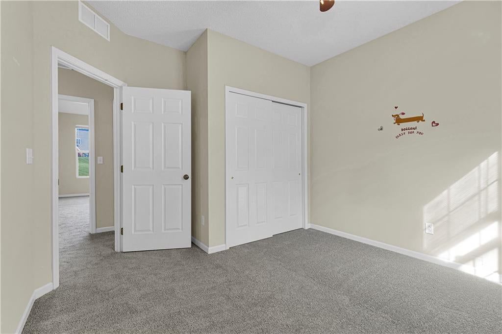 Photo 21 of 30 - 7904 N Poplar Court, Kansas City, MO 64119